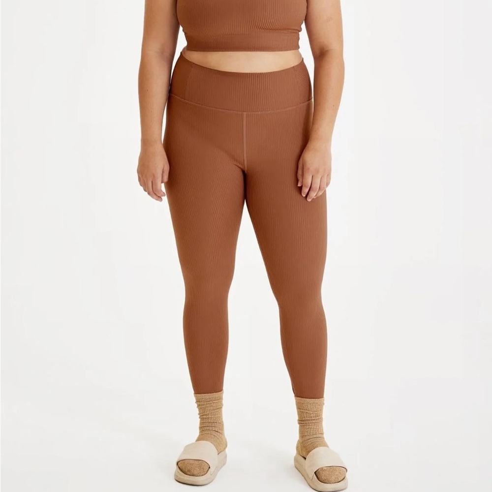 Girlfriend Collective High Rise Rib Leggings in Rye Brown Size Small